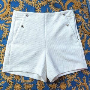 High-rise form-fitting white shorts small Bedo GUC